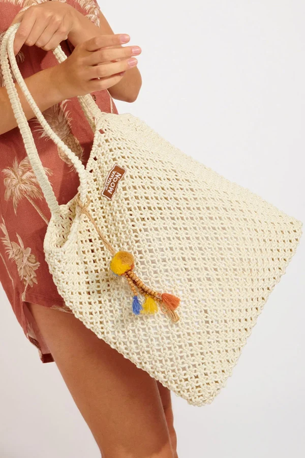 Banana Moon Sac En Crochet écru Mendes Acara nouvelle saison 6